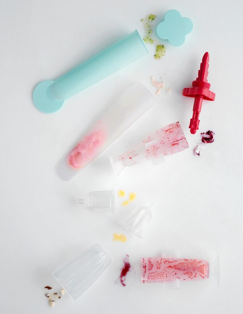 Plastikförmchen für selbstgemachte Eislutscher