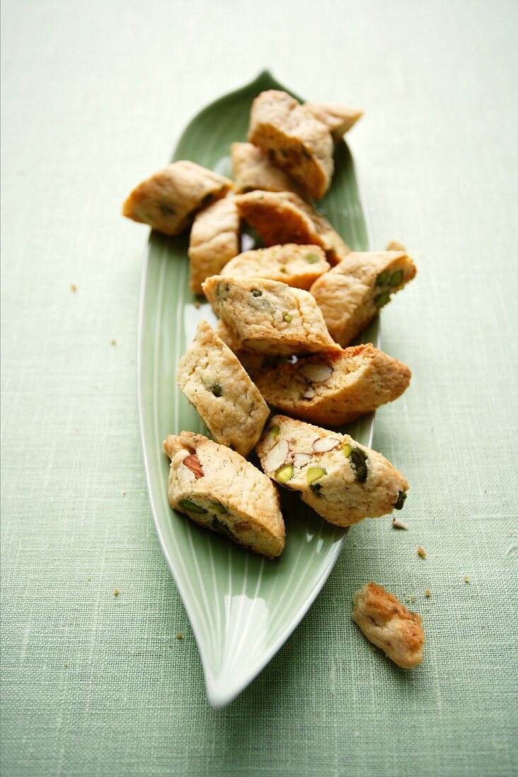 Ginger cantuccini with pistachios