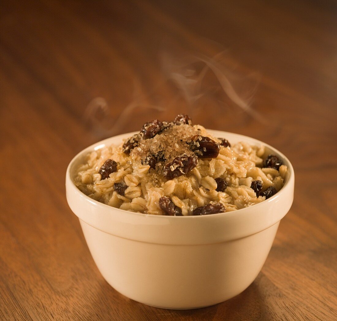 Steaming porridge with raisins (USA)