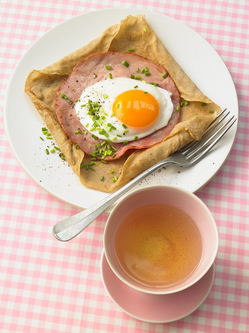 Gallette with ham and egg