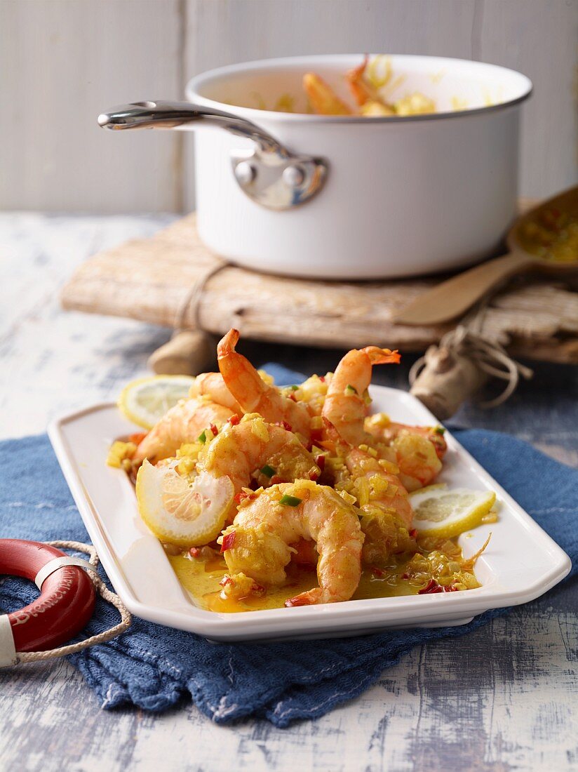 Prawns in a fruity curry sauce