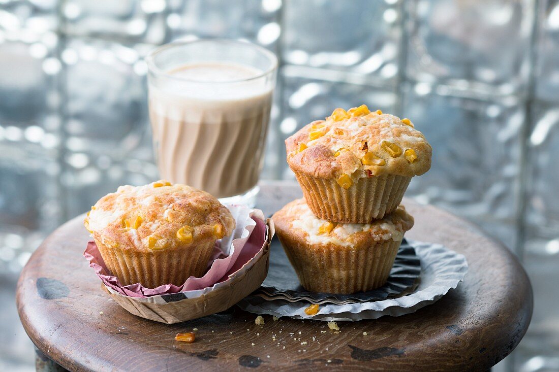 Cheese and polenta muffins