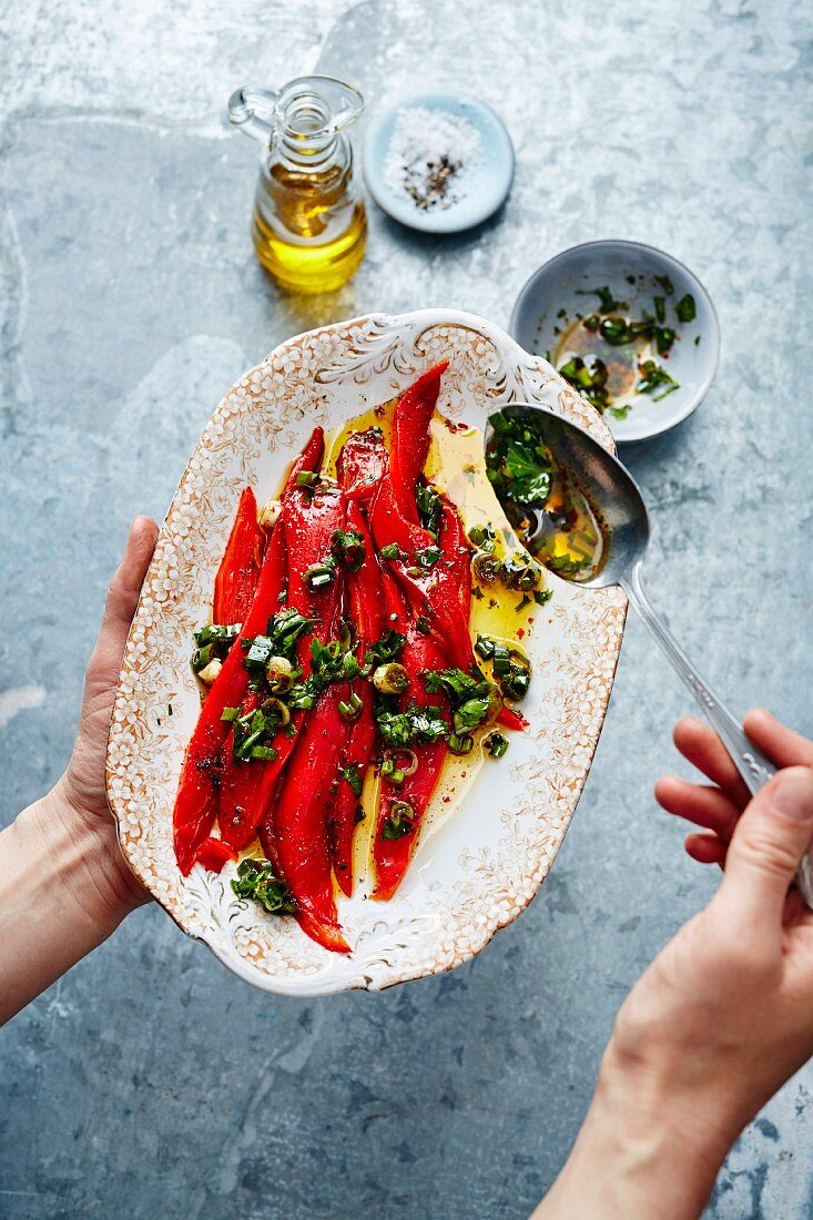 Oven-roasted red pointed peppers in olive oil (Turkey)