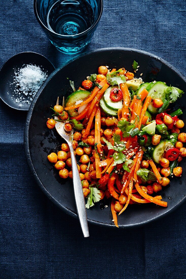 Crispy chickpeas with caramelised carrots and chilli (Turkey)