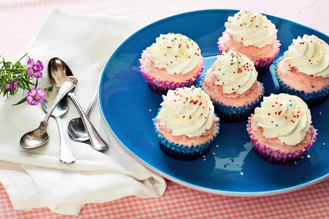 Ice cream cupcakes with colourful sugar pearls