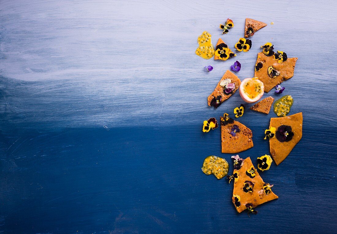 Honeycomb with pansies