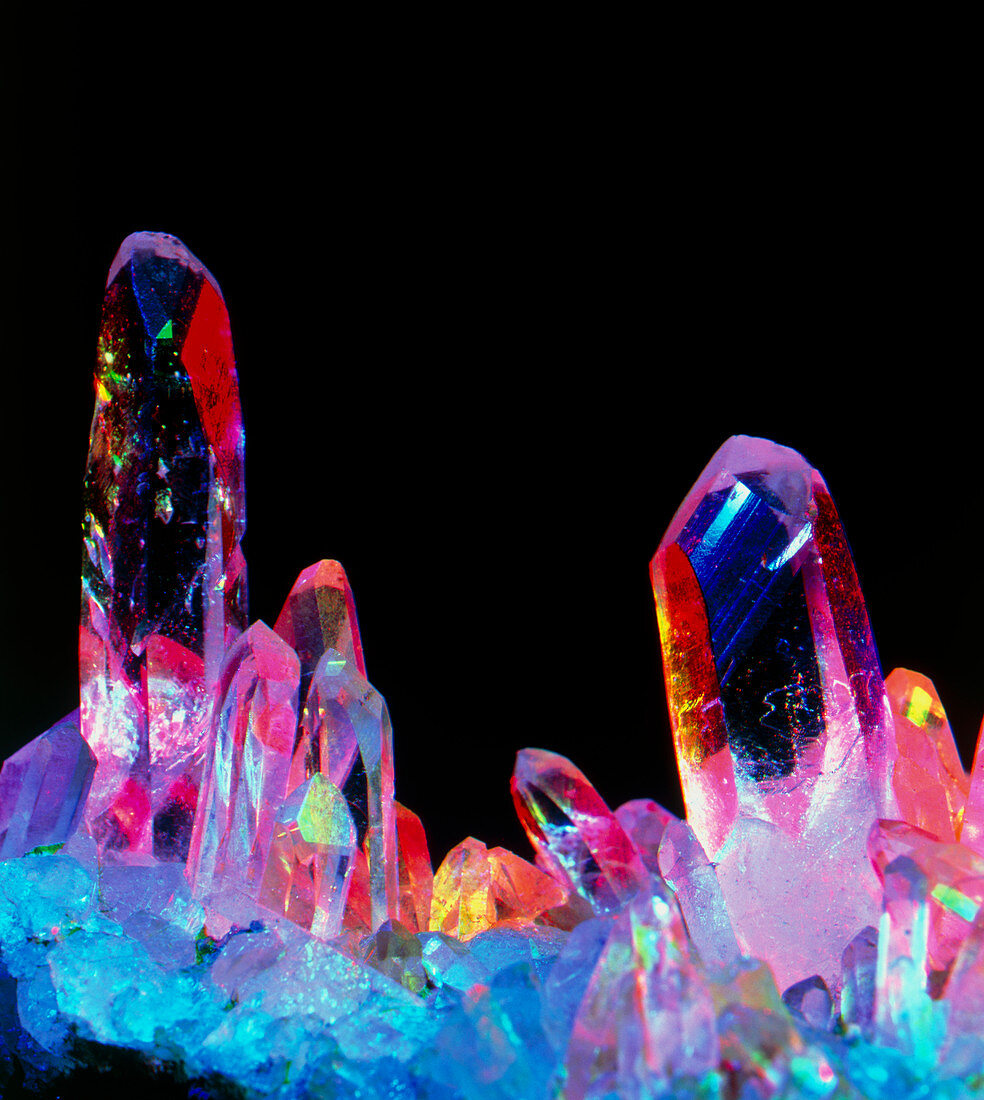 View of quartz crystal showing prisms & pyramids