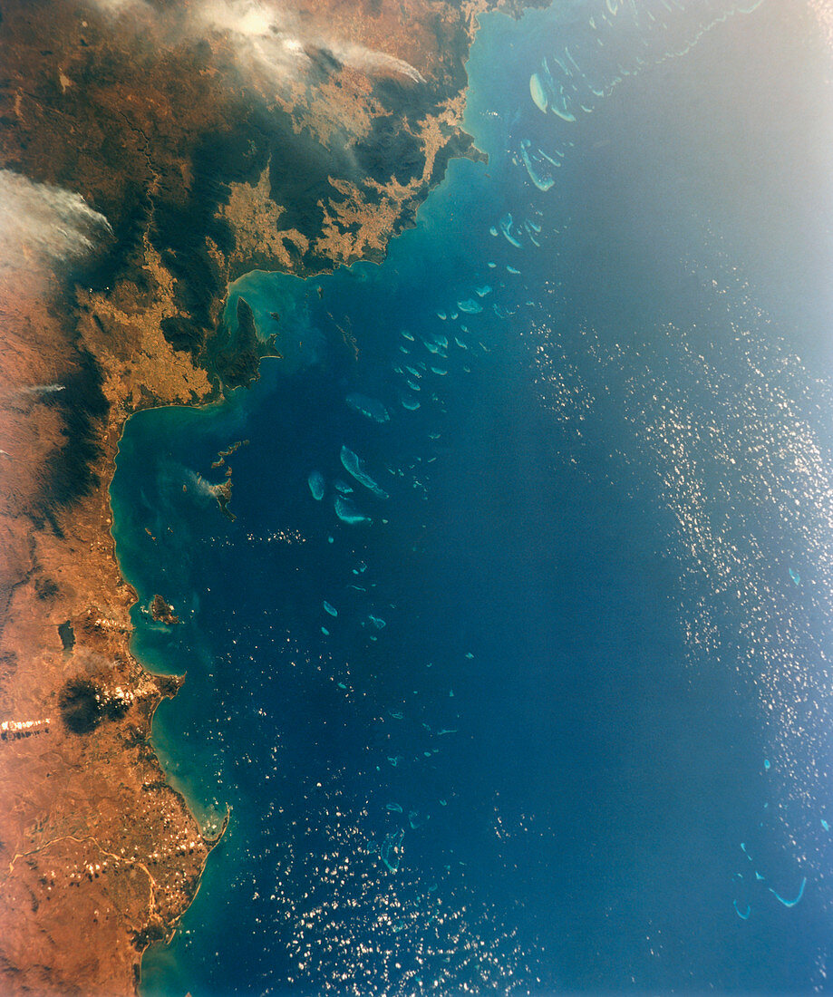 Coast of Australia & Great Barrier Reef,STS-48