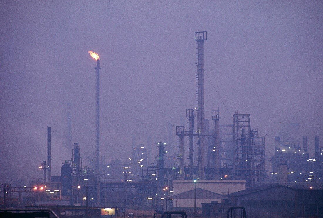 Smog over ICI chemical plant,Wilton,Teeside,UK