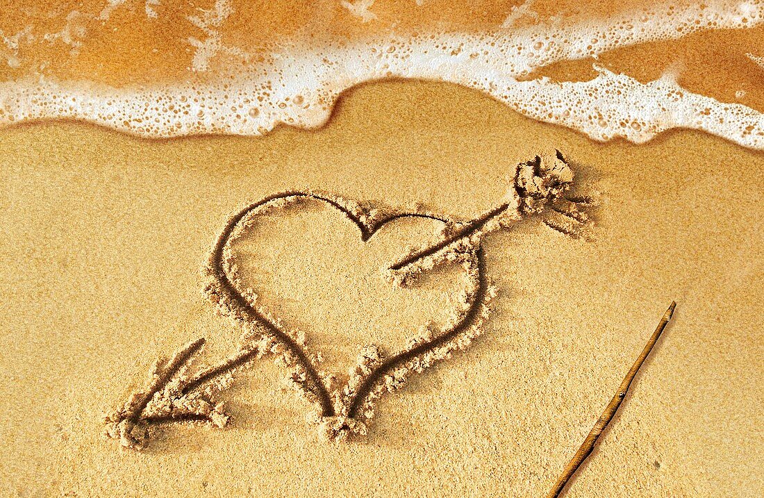Heart in the sand,artwork