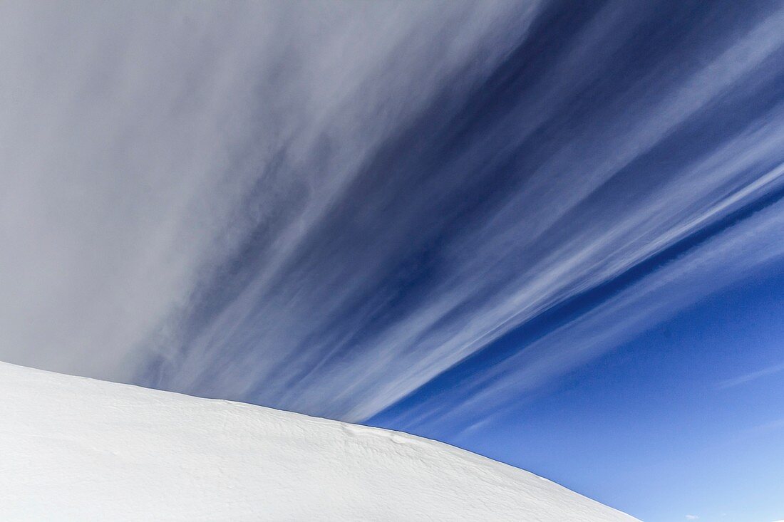 Cirrus cloud formation,Antarctica