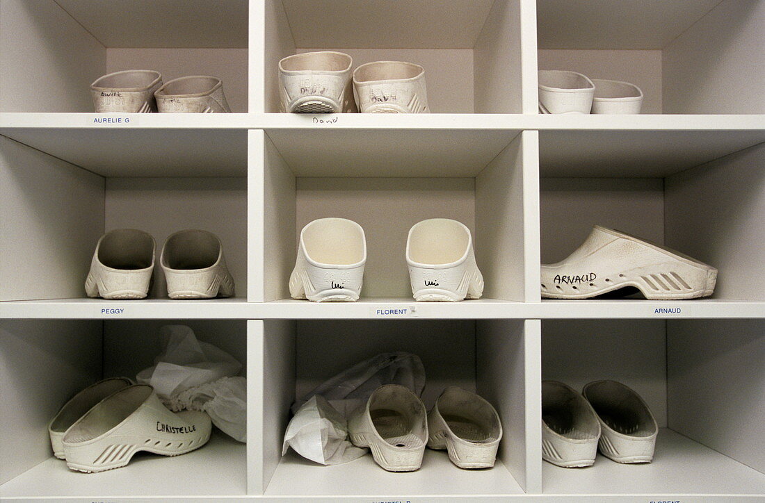 Research laboratory footwear