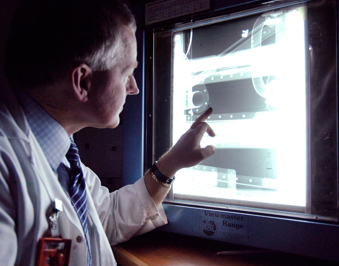 X-ray inspection of aircraft parts