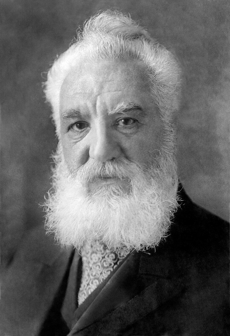 Alexander Graham Bell,telephone pioneer