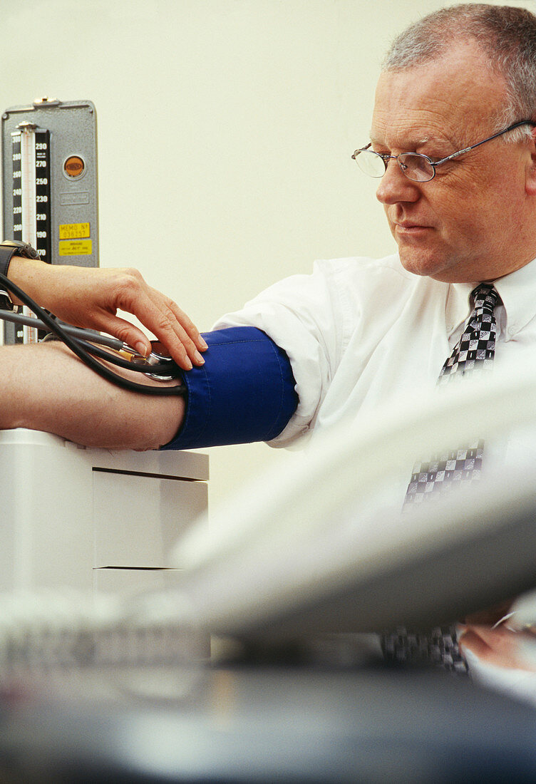 Measuring blood pressure