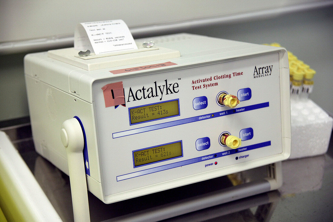 Blood clotting monitor