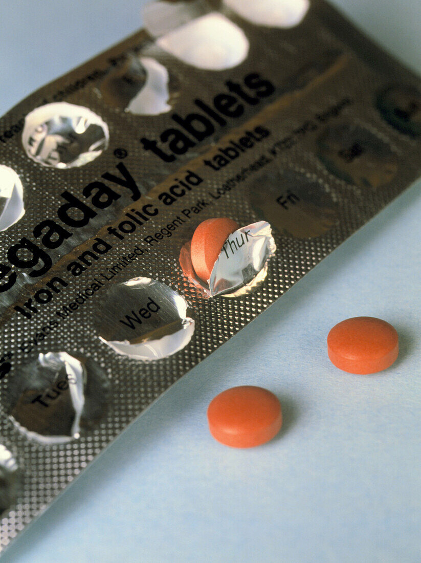Iron and folic acid tablets and their packaging