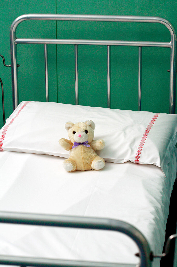Child's hospital bed