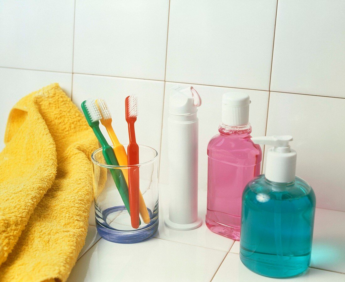 Dental hygiene: toothbrush,toothpaste & mouthwash