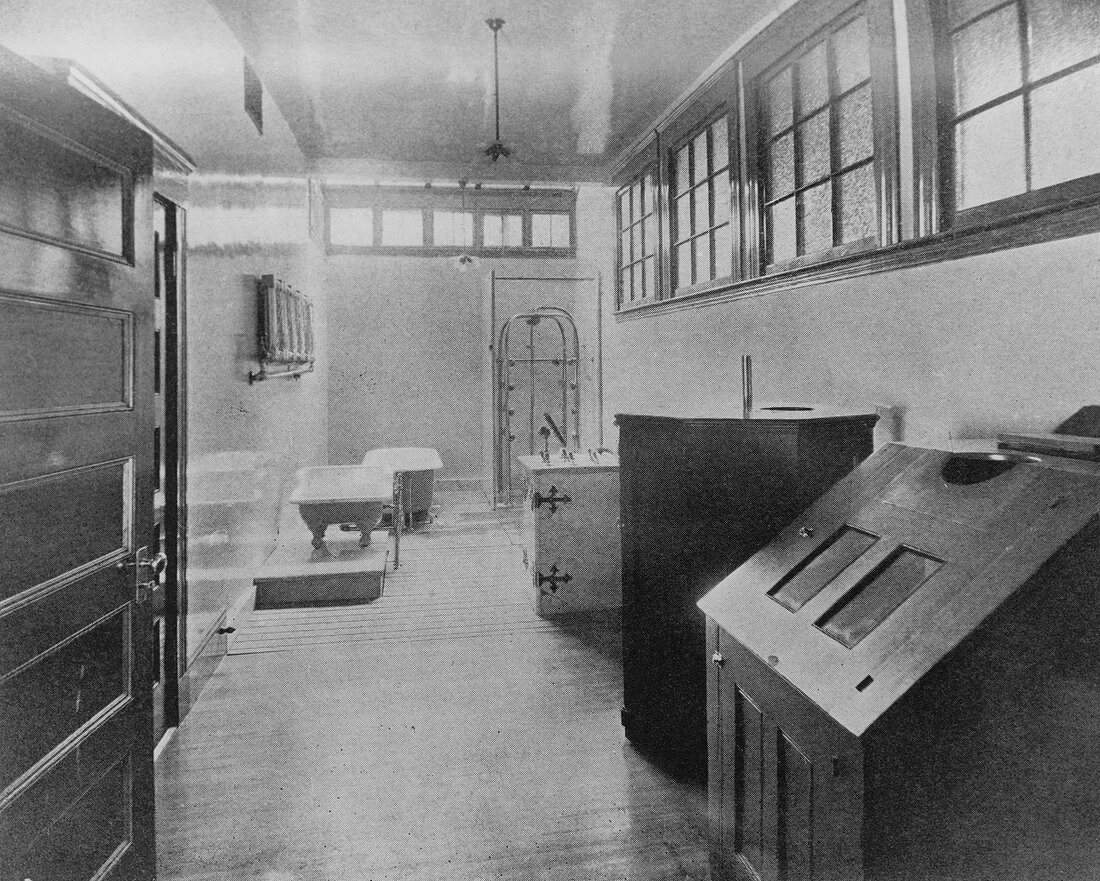 Hydropathic room