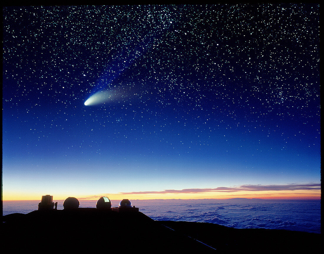 Mauna kea observatory & comet Hale-Bopp
