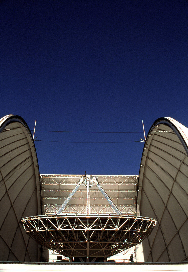 Antenna of 12 metre Kitt Peak microwave telescope