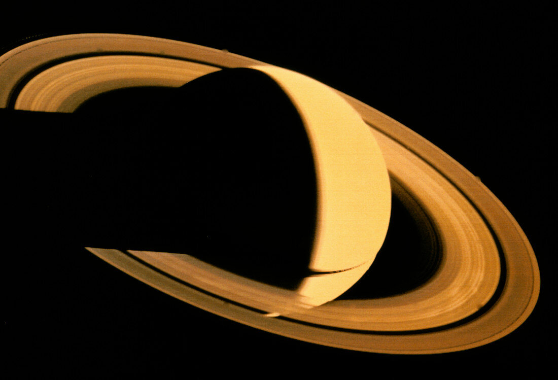 Voyager 1 view of Saturn and its rings