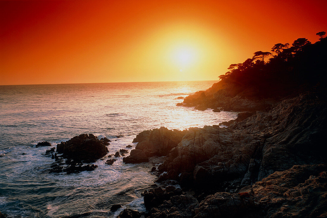 Sunset over the coastline of Big Sur,California