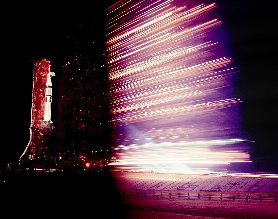 Launch of Saturn rocket for Skylab 4
