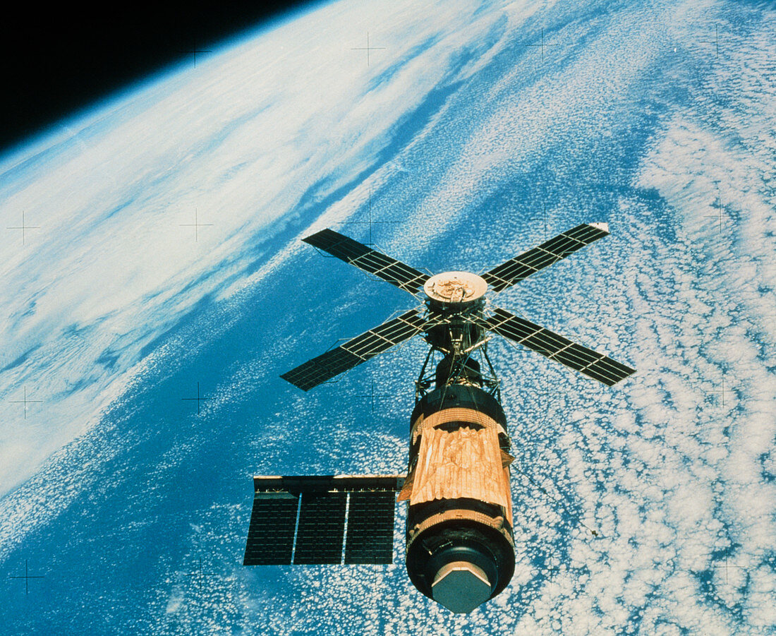 Skylab space station seen from Skylab-4 module