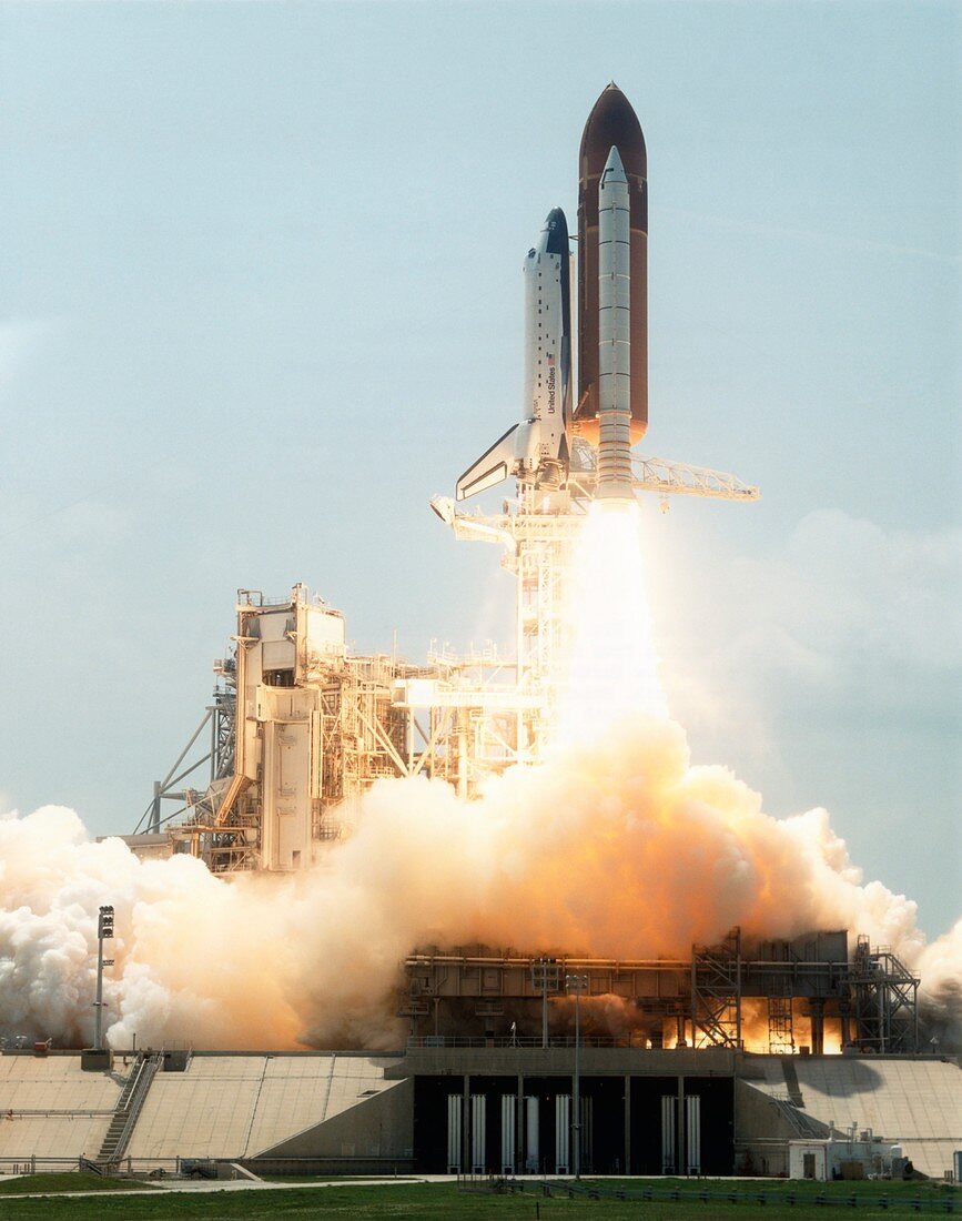 Launch of space shuttle Atlantis,STS-30