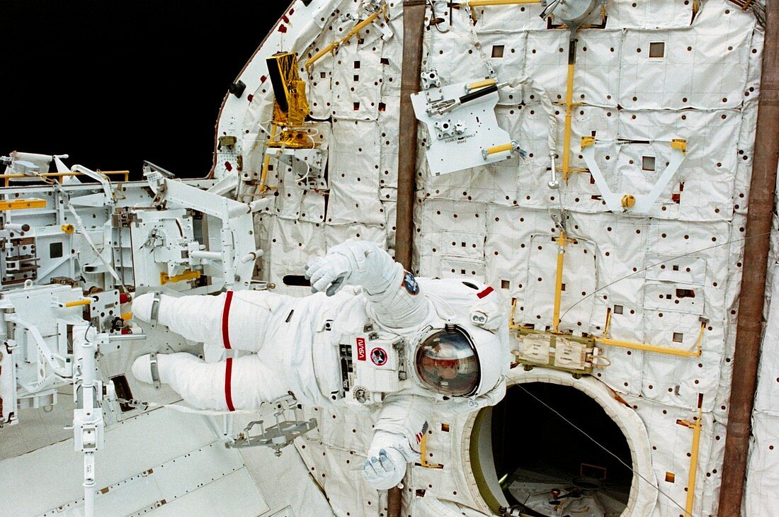 Astronaut Jerry Ross during EVA,Mission STS-37