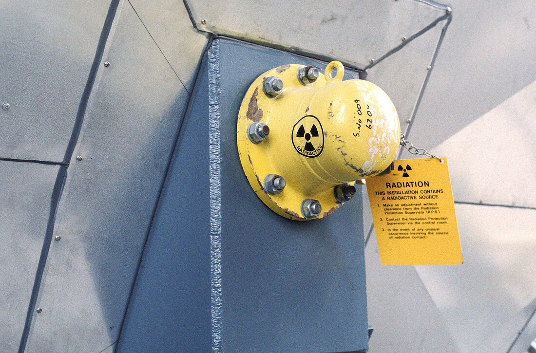 Radioactive level gauge