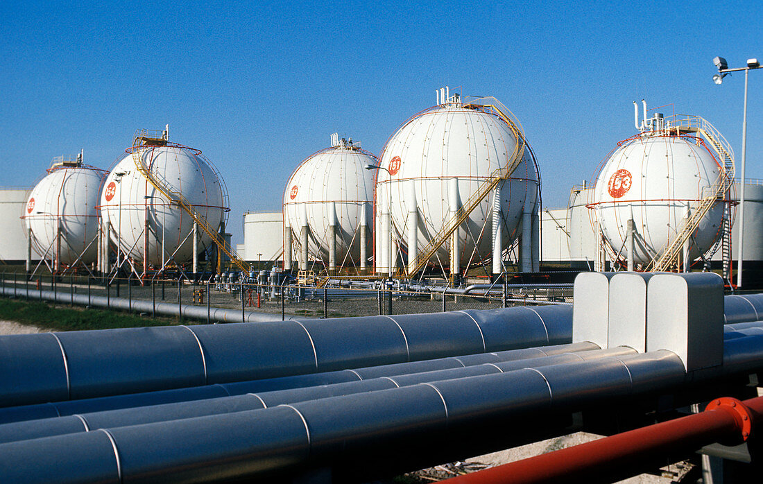 Pipes and storage tanks