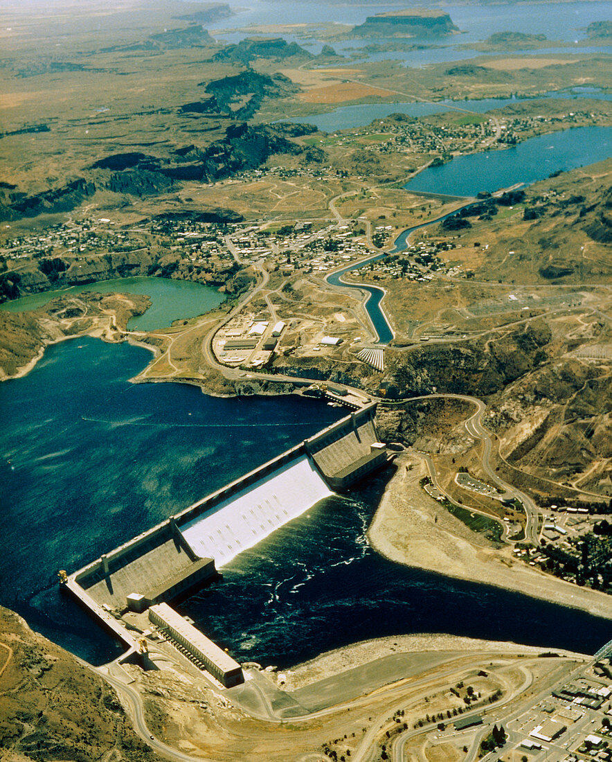 Aerial view of Grand Coulee Dam