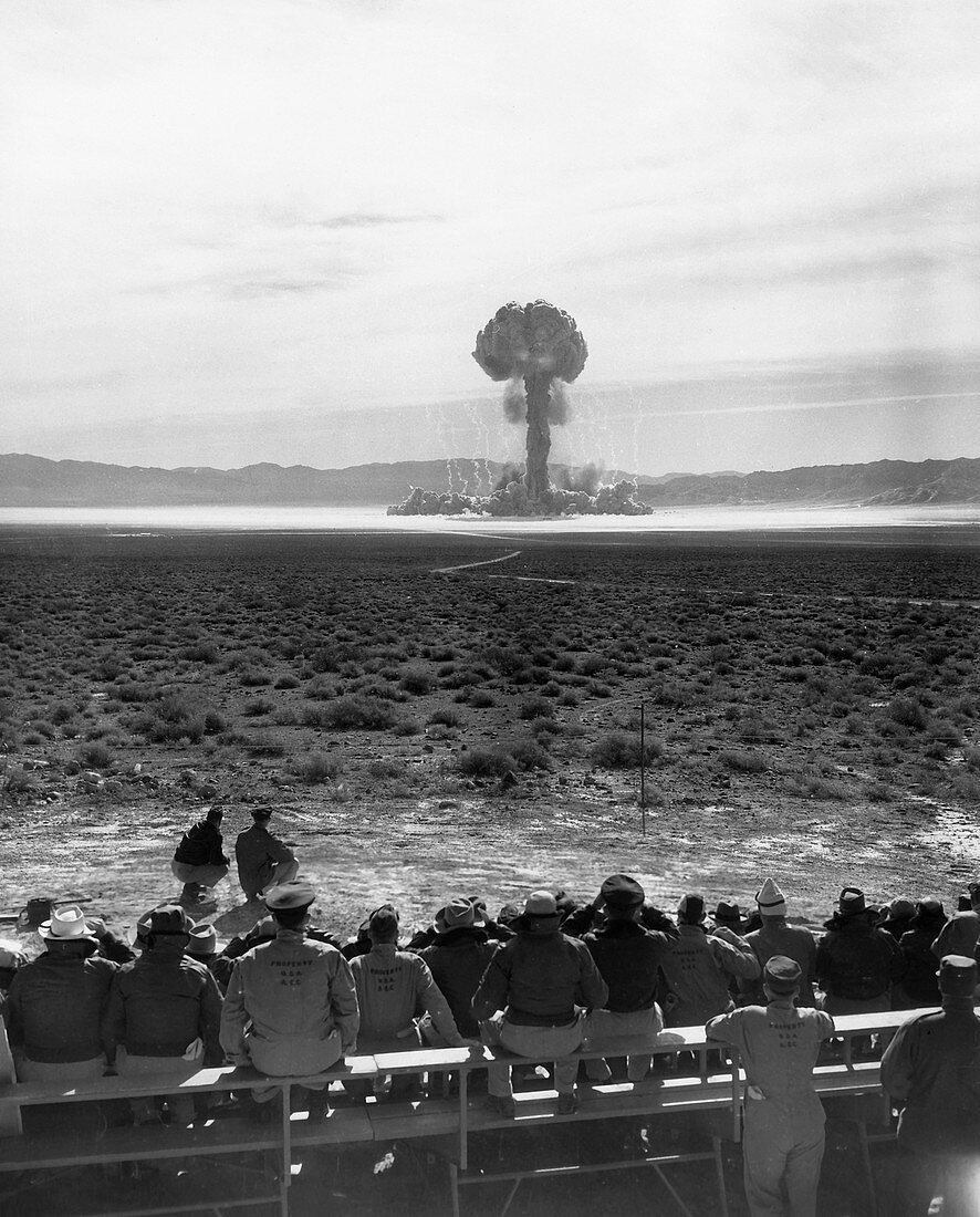 Operation Tumbler-Snapper atom bomb,1952