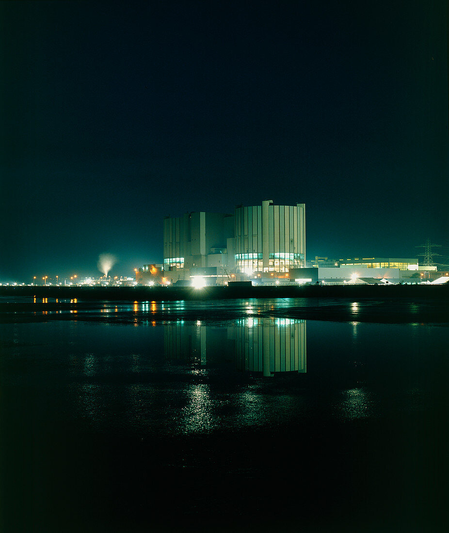 Night view of Oldbury nuclear power station