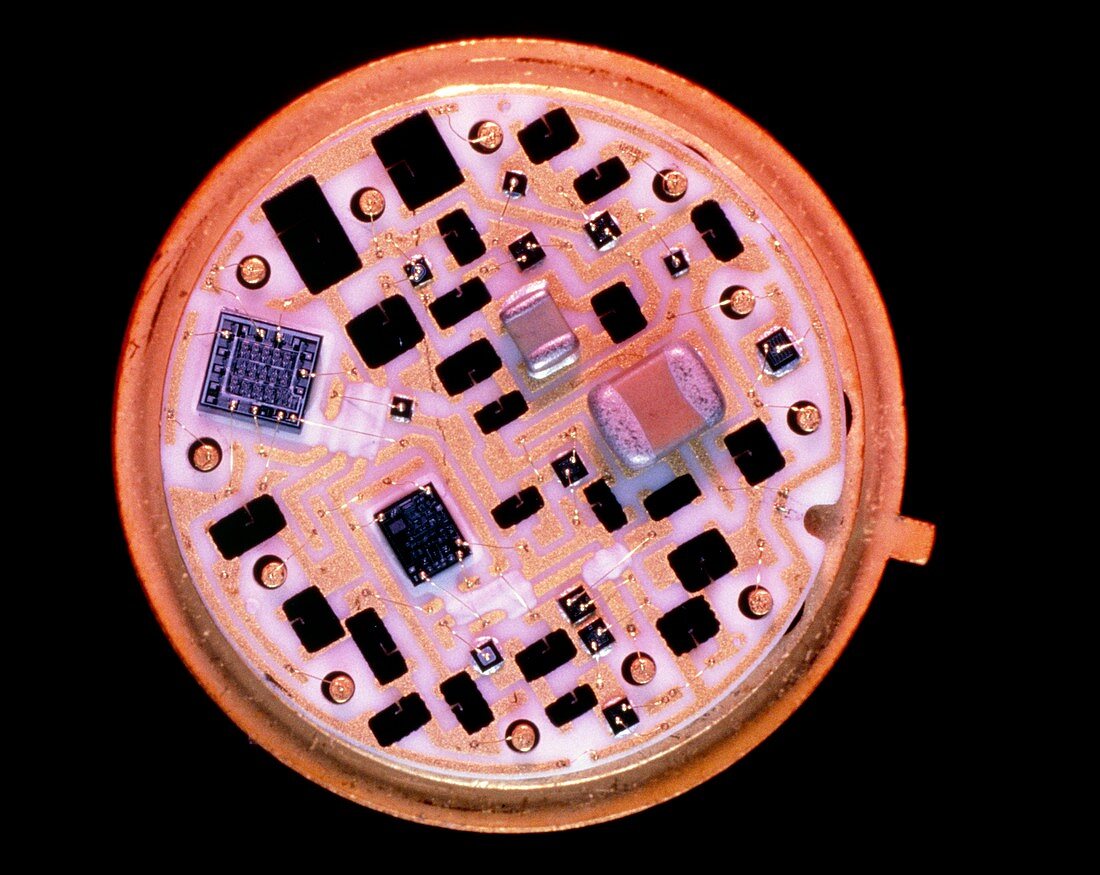 Macrophoto of a hybrid circuit
