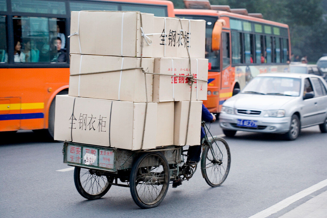 Tricycle carrying load
