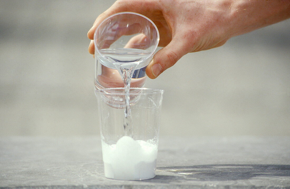 Making artificial snow