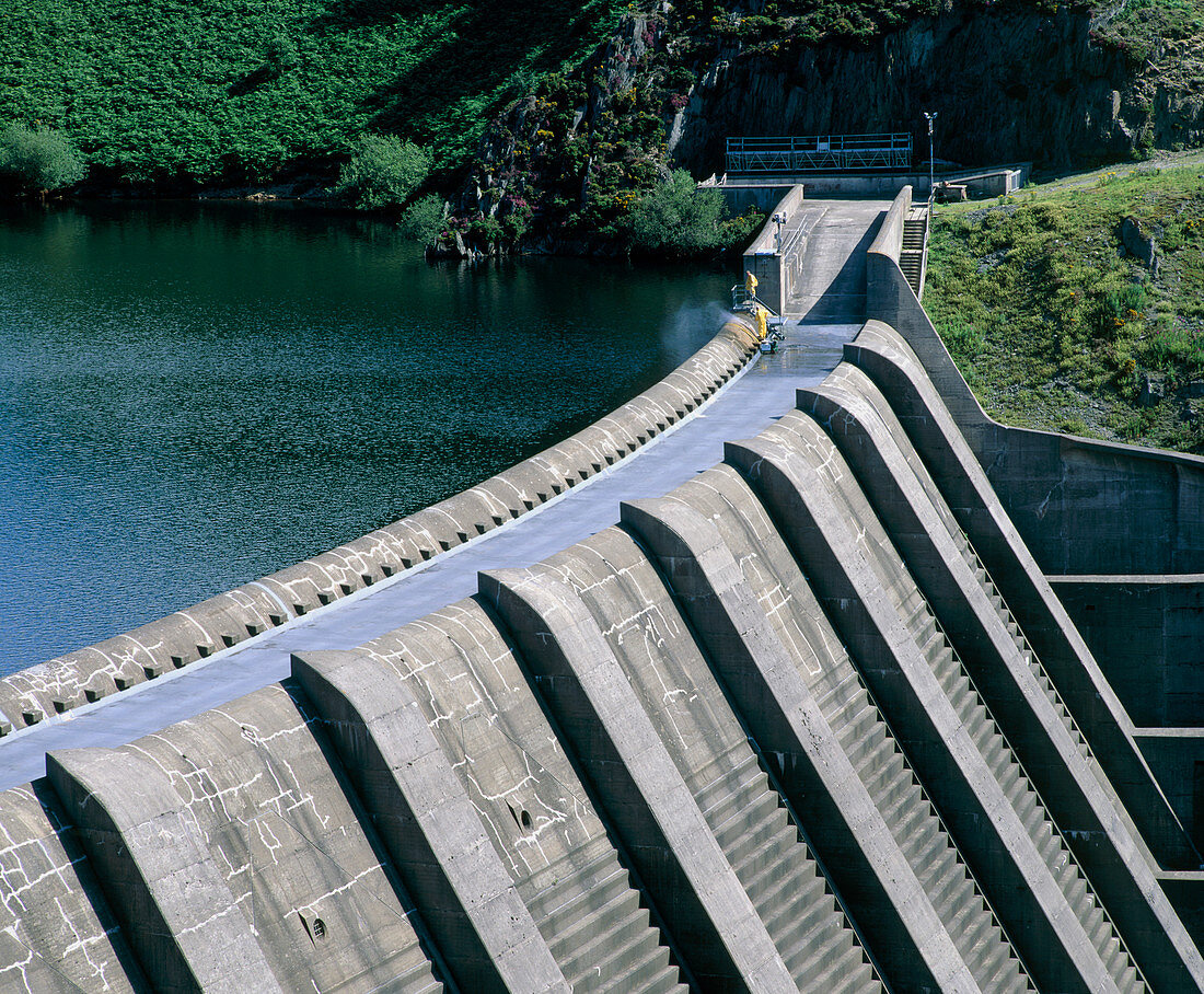 Dam of the Clywedog reservoir