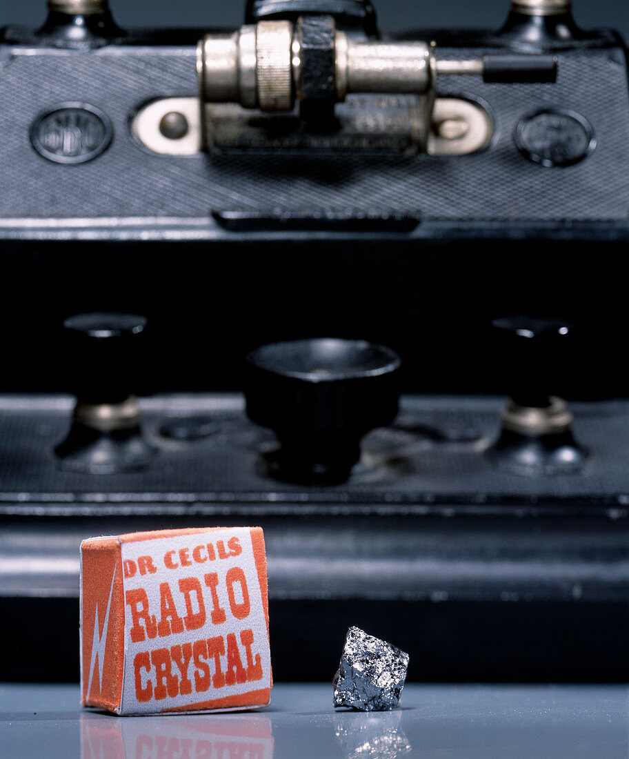 Crystal radio set