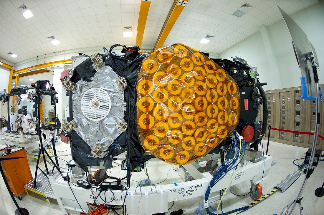 Galileo IOV satellite assembly