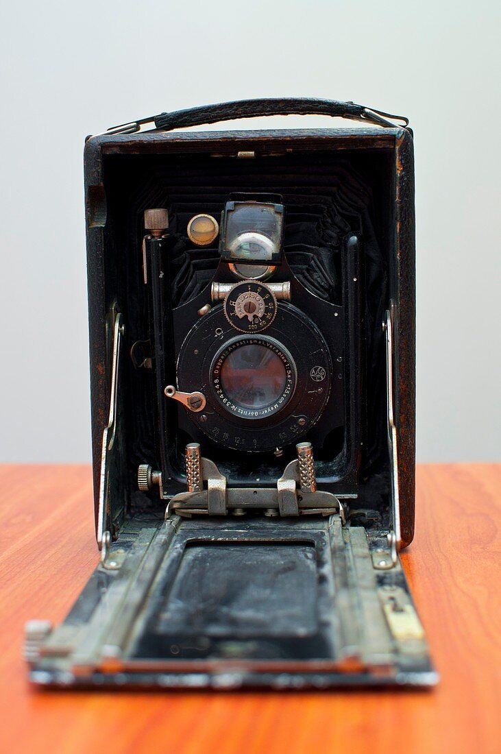 Old style bellow camera