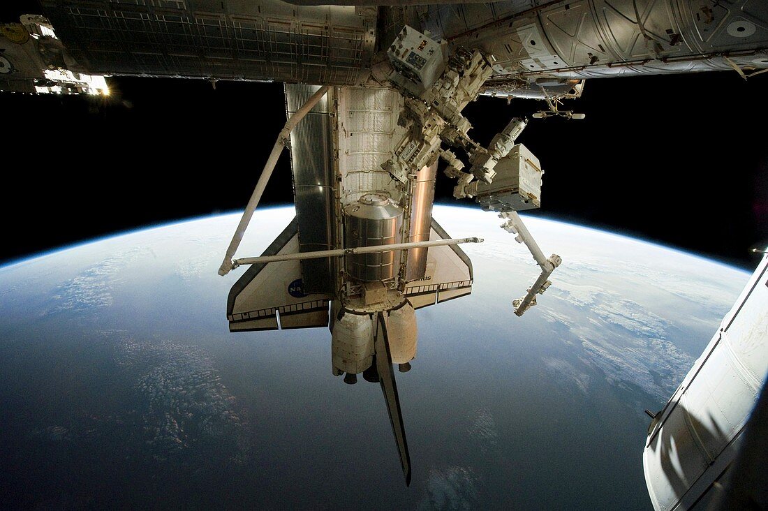 Atlantis from the ISS,2011