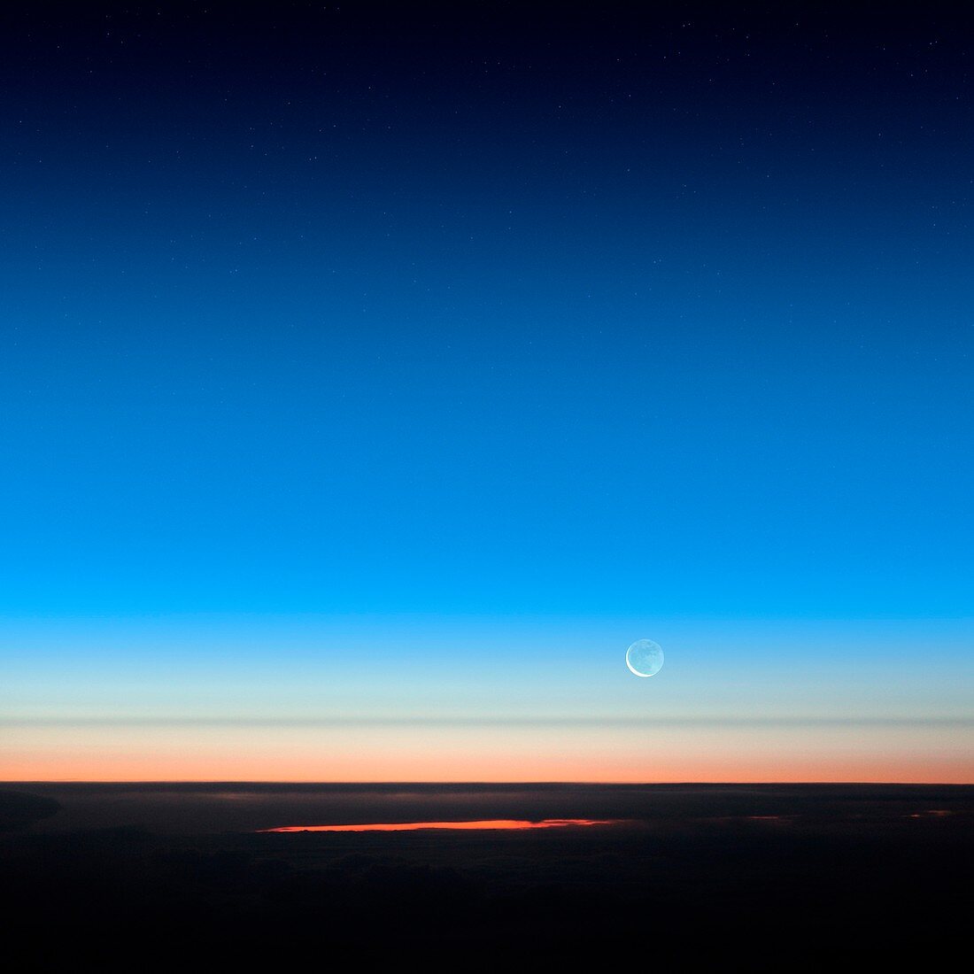 Dawn seen from an aeroplane