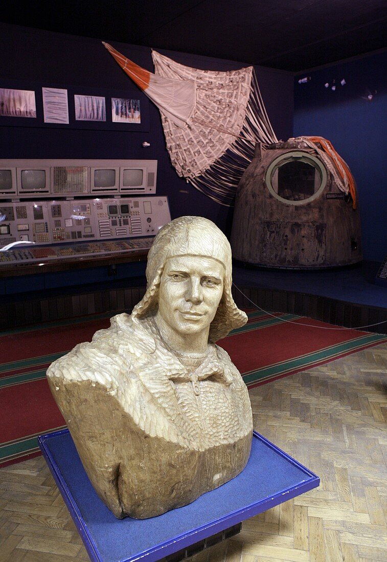 Yuri Gagarin statue,Star City