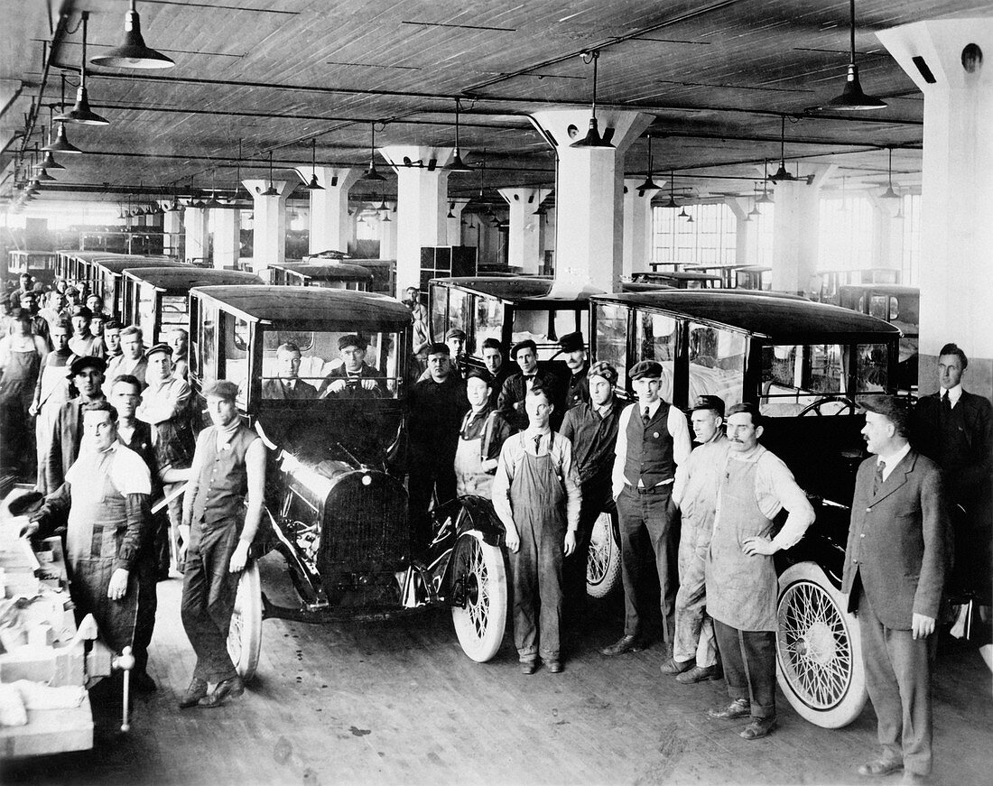 Dodge Brothers automobile factory,1919