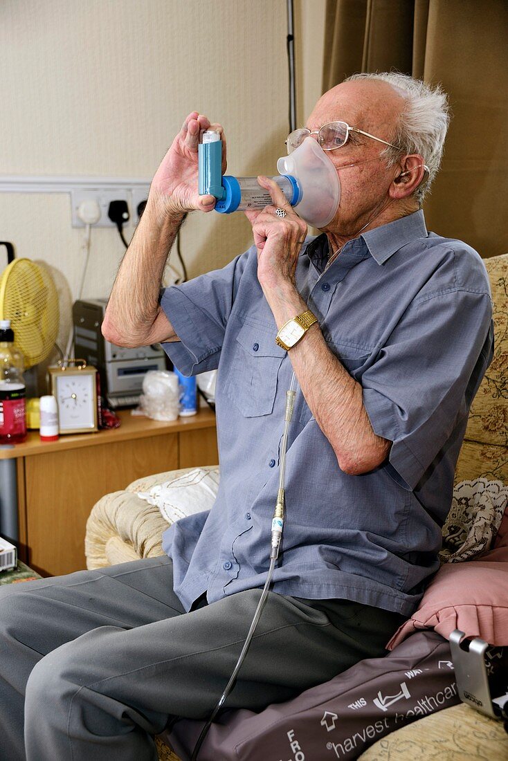 Inhaler use by COPD patient