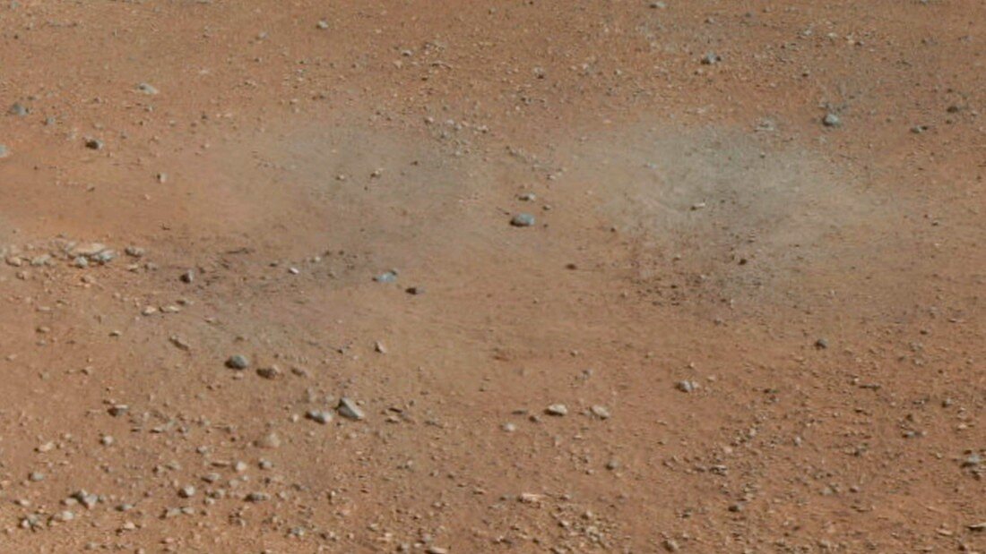 Curiosity's descent blast marks,Mars